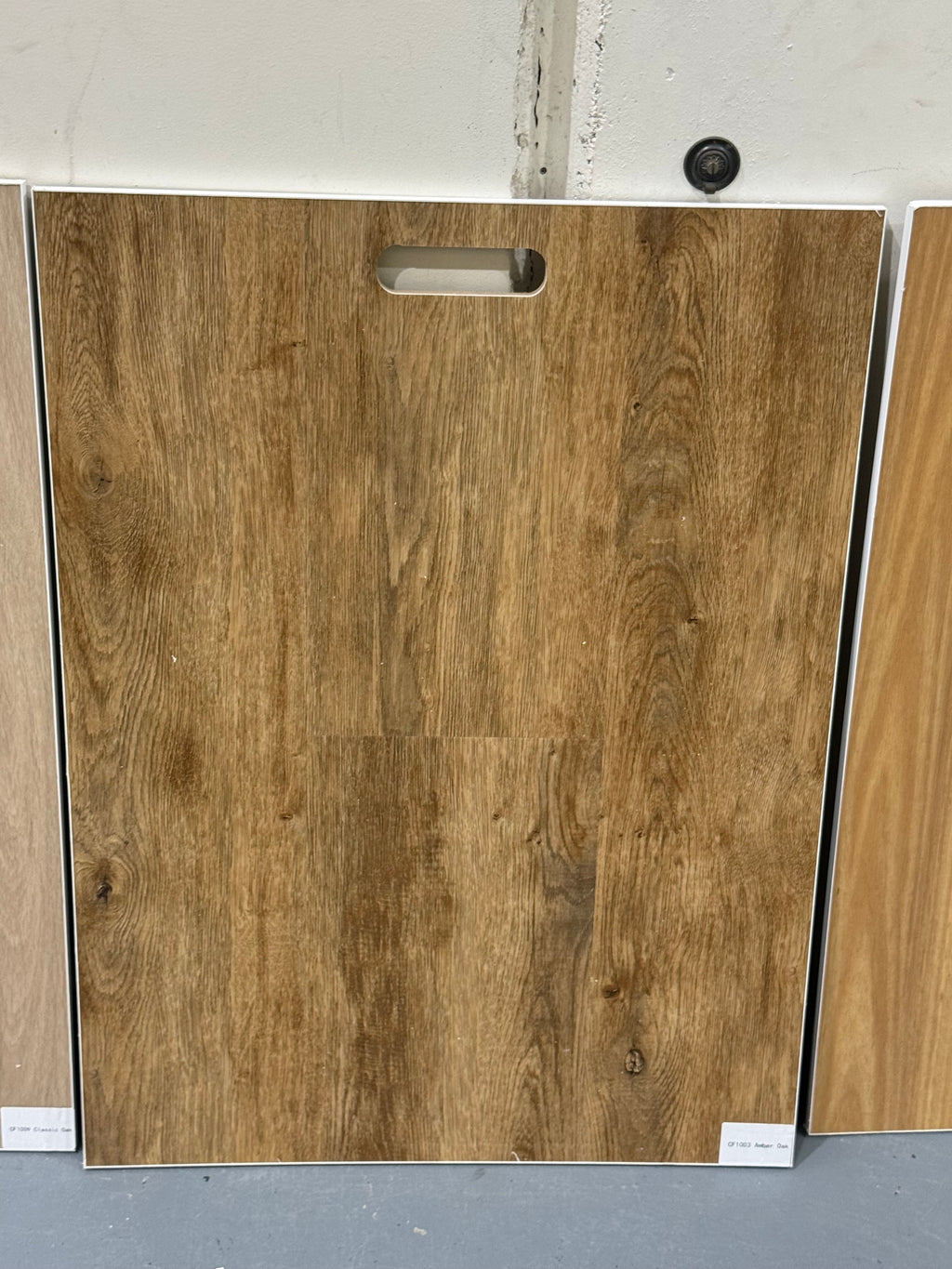 Amber Oak – 7.5mm SPC Hybrid Flooring (1.4m² per Box)